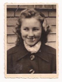 Holocaust survivor Ava Kadishson Schieber at age 12 or 13.