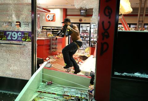 Picture of looting in Ferguson.