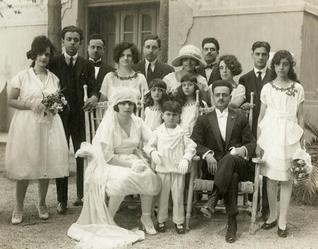 A wedding portrait of family from the wedding of Terese and Nachum Cohen.