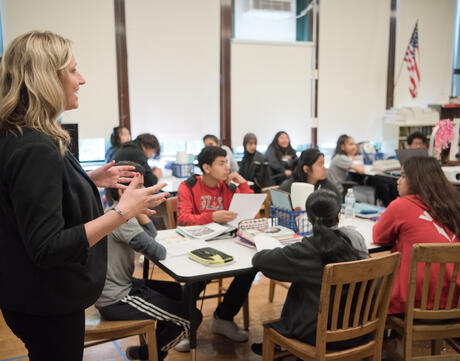  Kristina Vancil speaking to students in a Chicago classroom